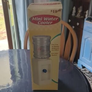 2.5L Water Dispenser with Clear Tank